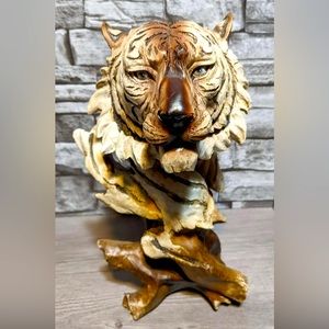 Tiger Statue Figurine